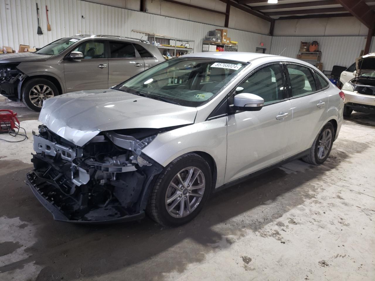 VIN 1FADP3FE1JL309046 2018 FORD FOCUS no.1