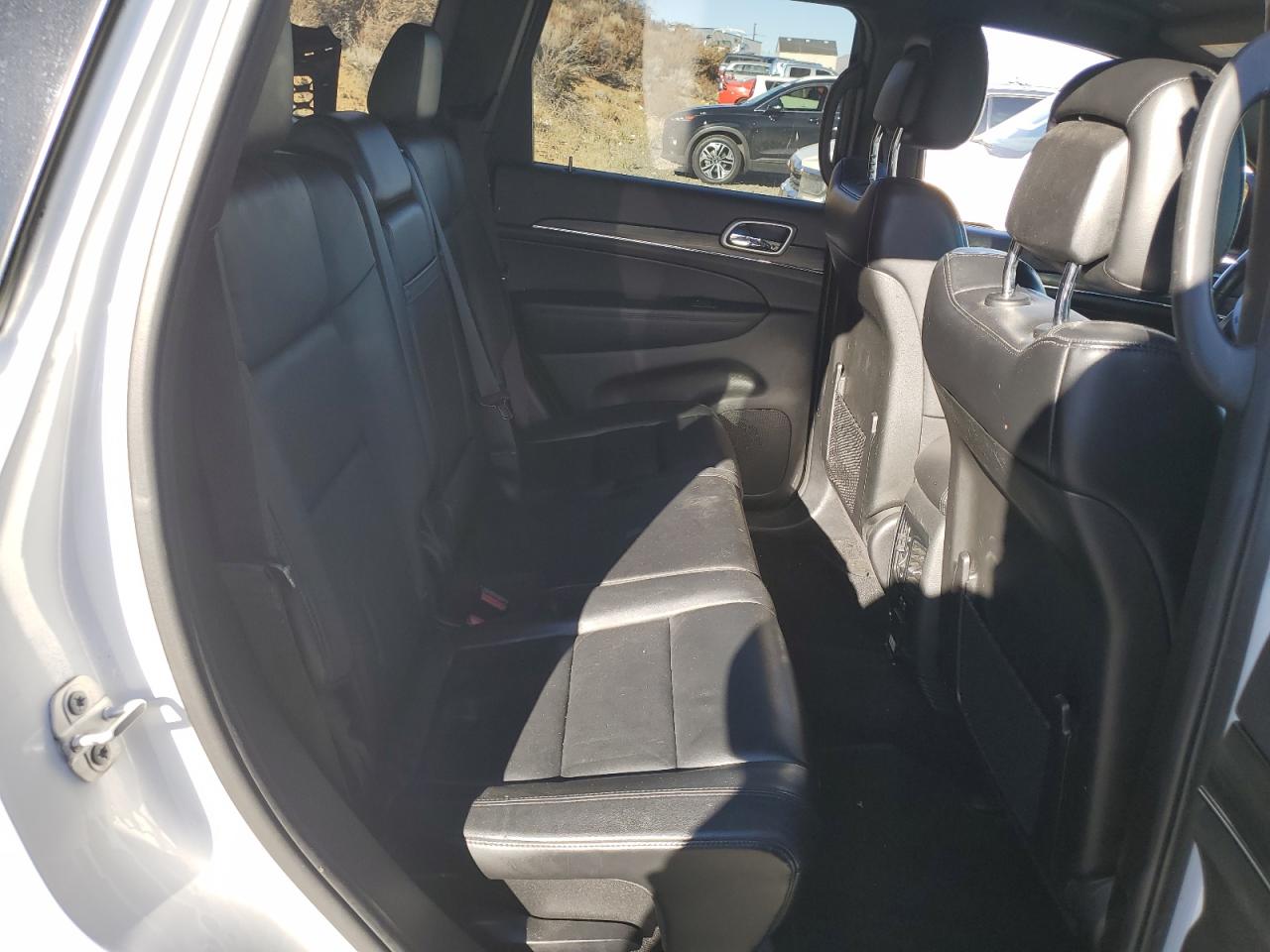 2019 Jeep Grand Cherokee - Image 10