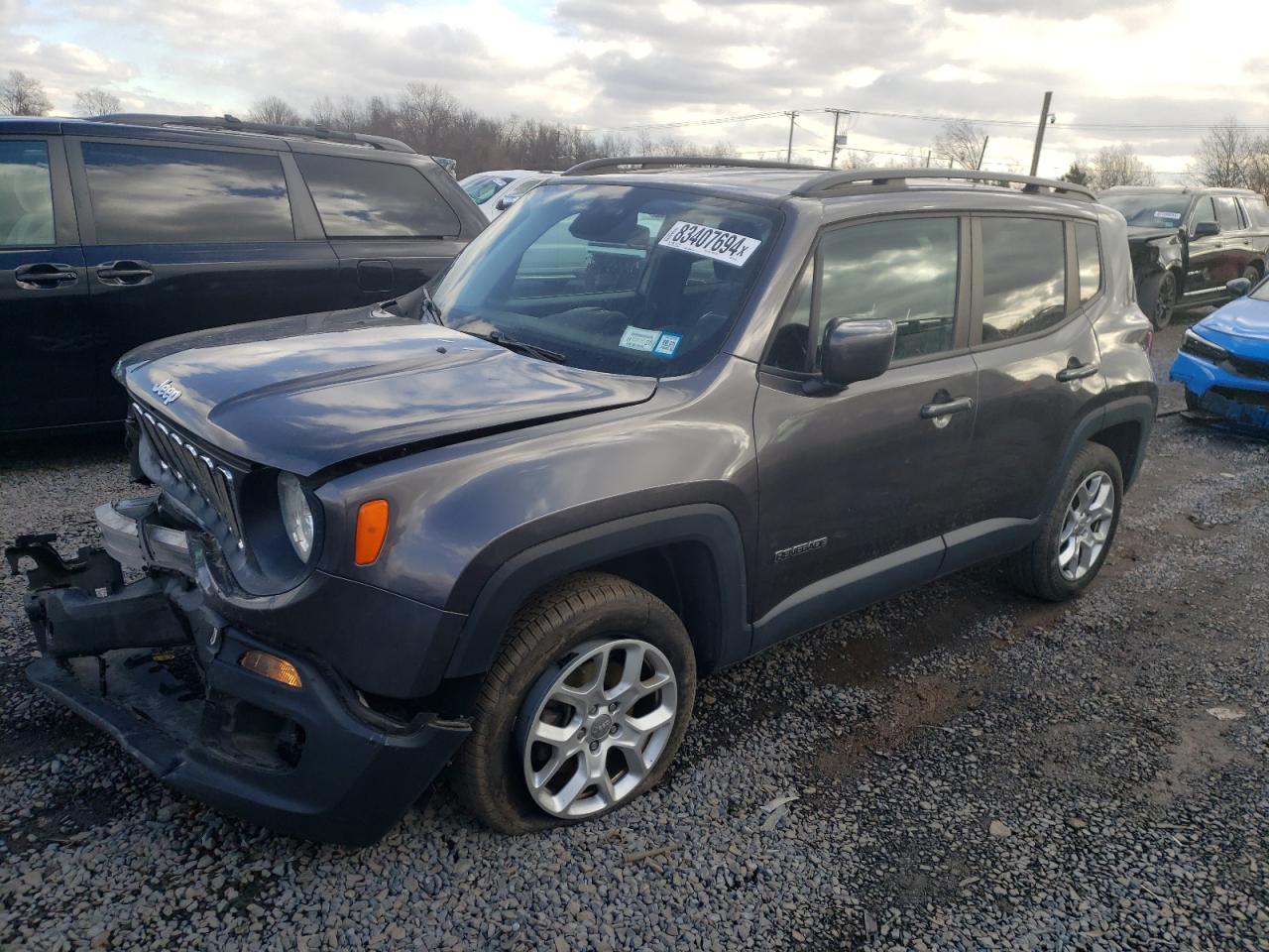 VIN ZACCJBBB1JPH17166 2018 JEEP RENEGADE no.1