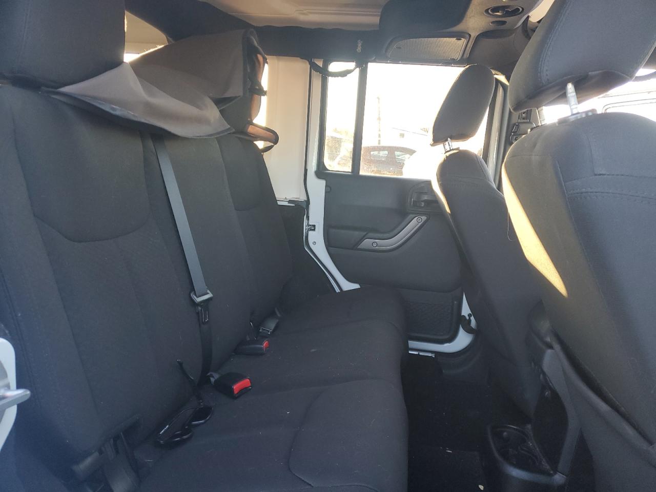 2015 Jeep Wrangler - Image 10