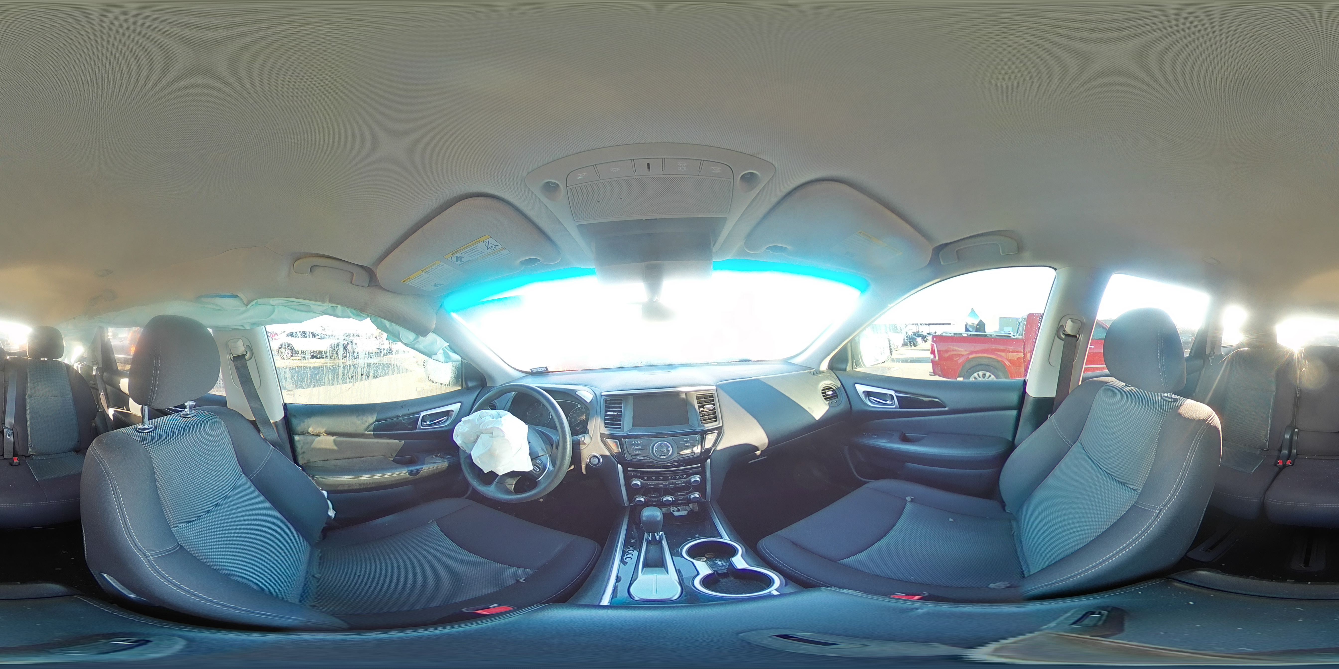 2020 Nissan Pathfinder - Image 14
