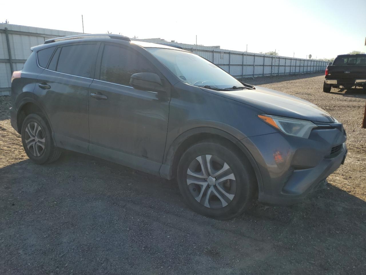 JTMZFREVXHJ708969 TOYOTA RAV4 2017