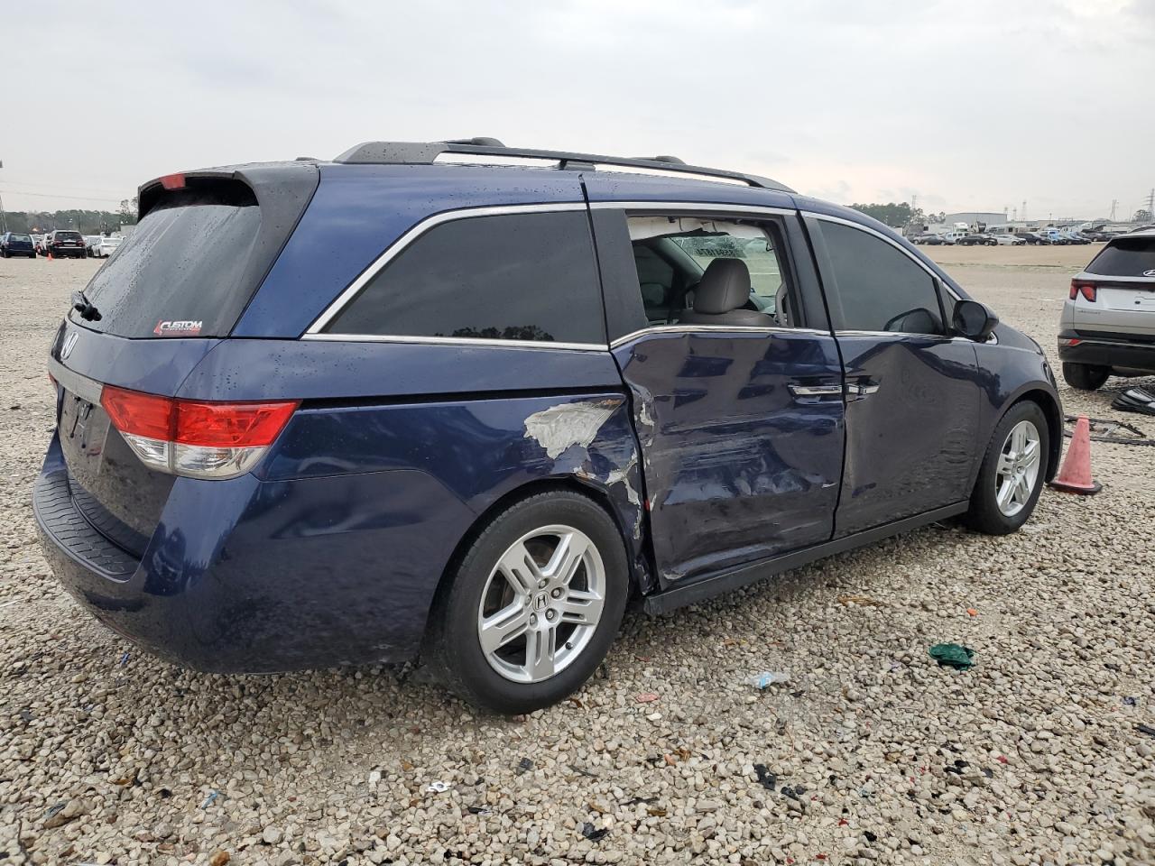 2016 Honda Odyssey - Image 3