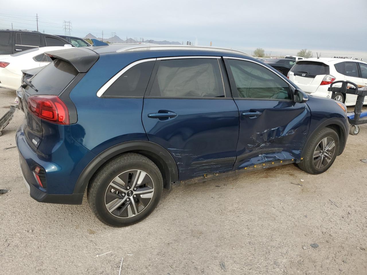 VIN KNDCD3LD9L5434006 2020 KIA NIRO no.3