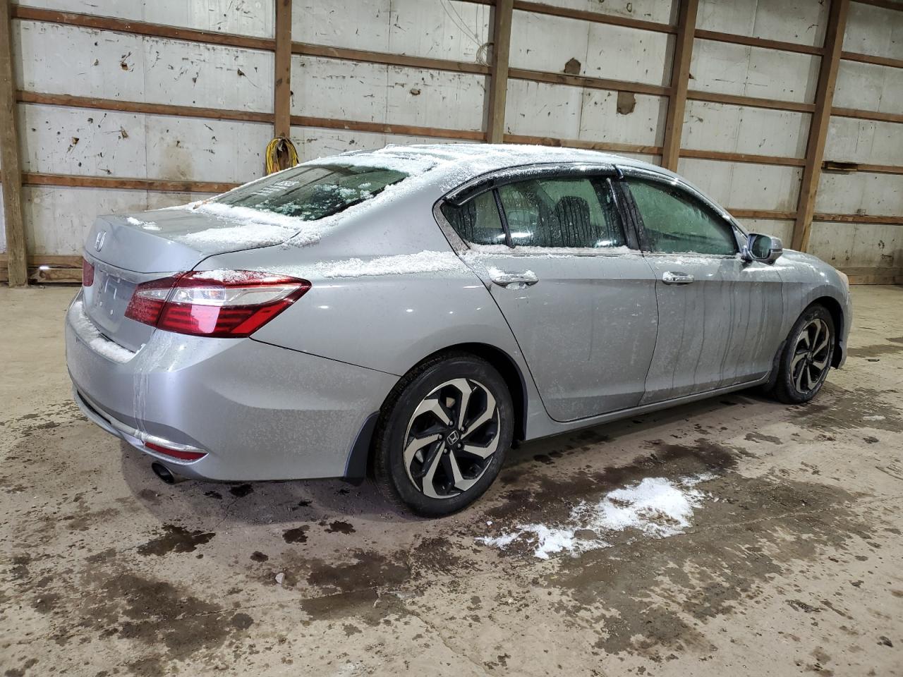 VIN 1HGCR2F77HA295608 2017 HONDA ACCORD no.3