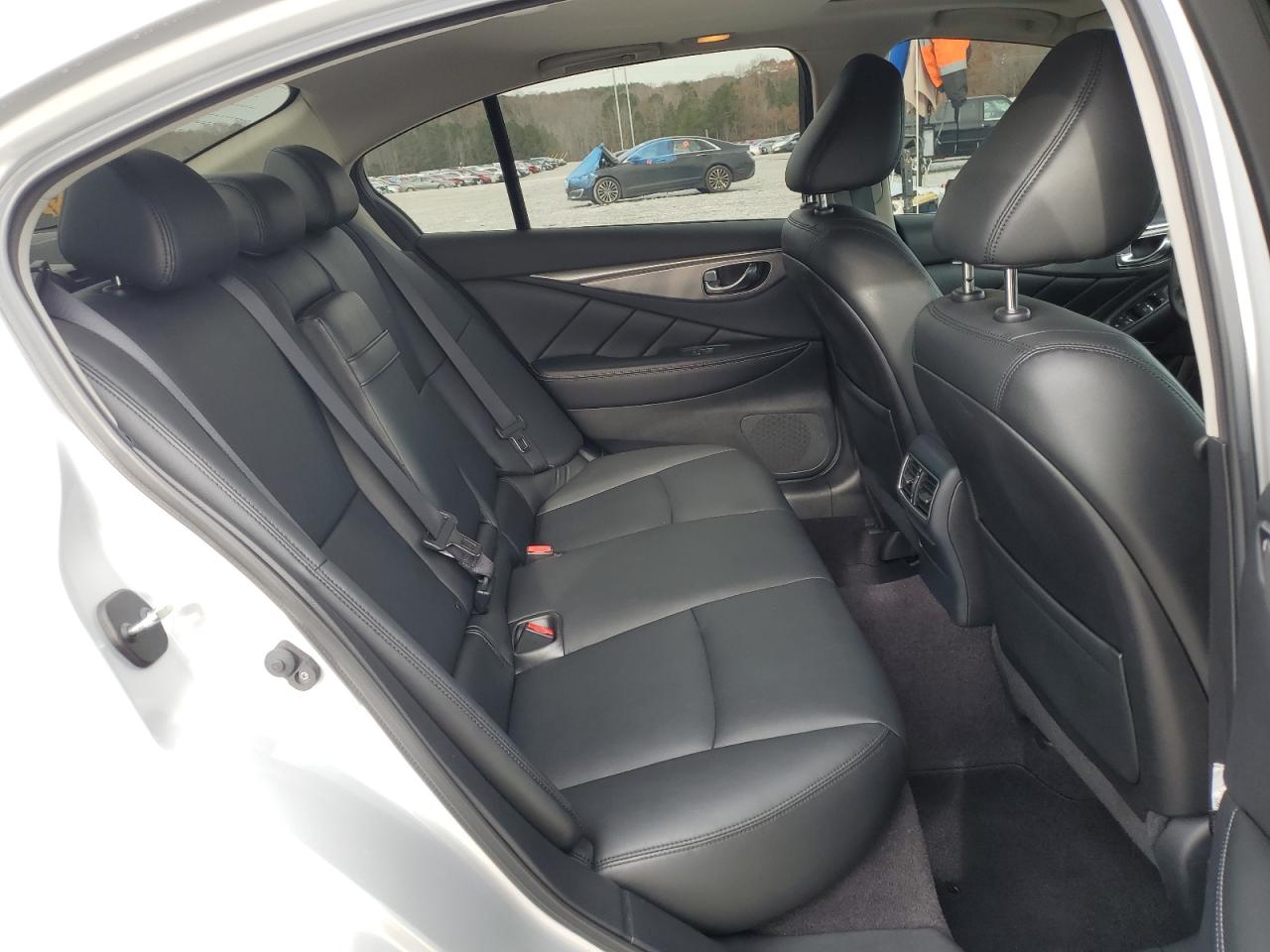 2016 Infiniti Q50 - Image 10