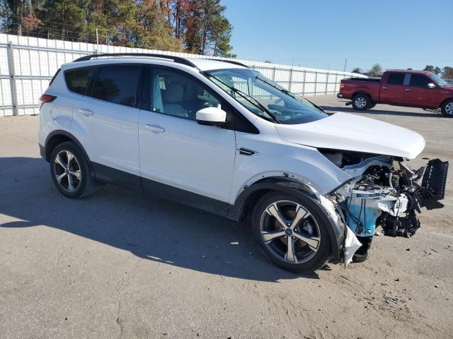  FORD ESCAPE 2017 Biały