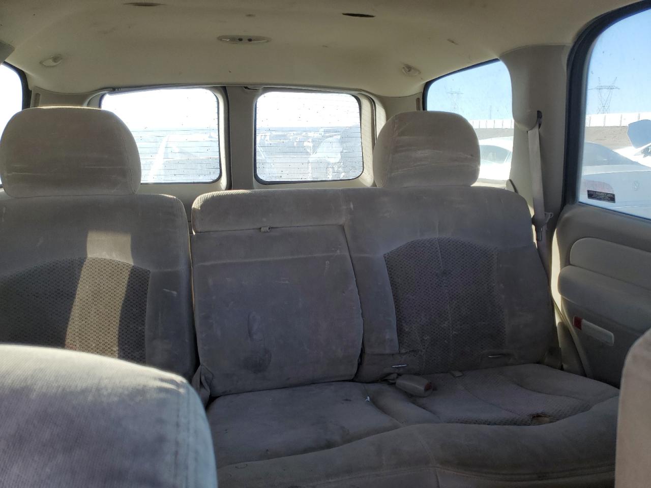 2002 Chevrolet Tahoe - Image 10