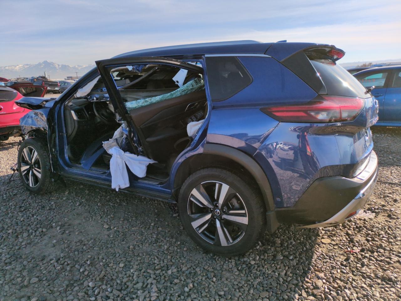2021 Nissan Rogue - Image 2