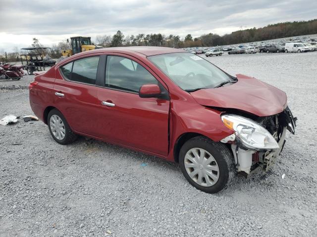  NISSAN VERSA 2013 Червоний