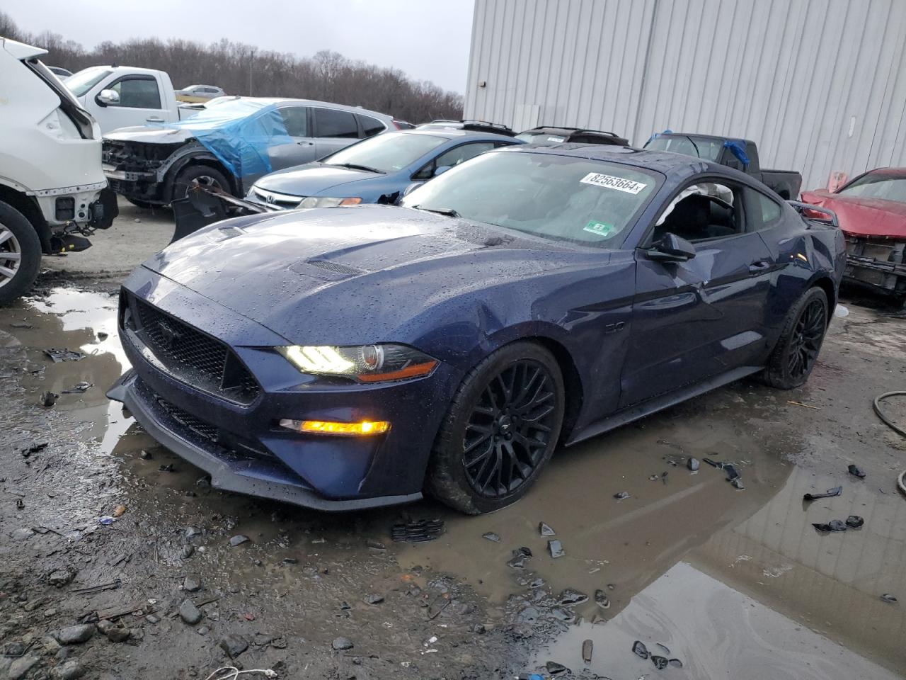 VIN 1FA6P8CF5J5179375 2018 FORD MUSTANG no.1