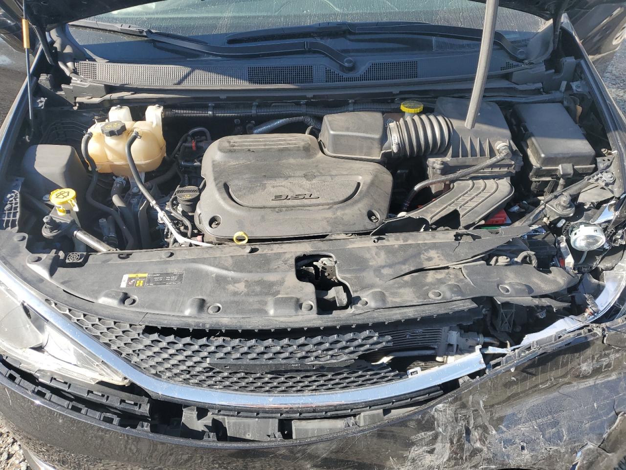 2020 Chrysler Pacifica - Image 13