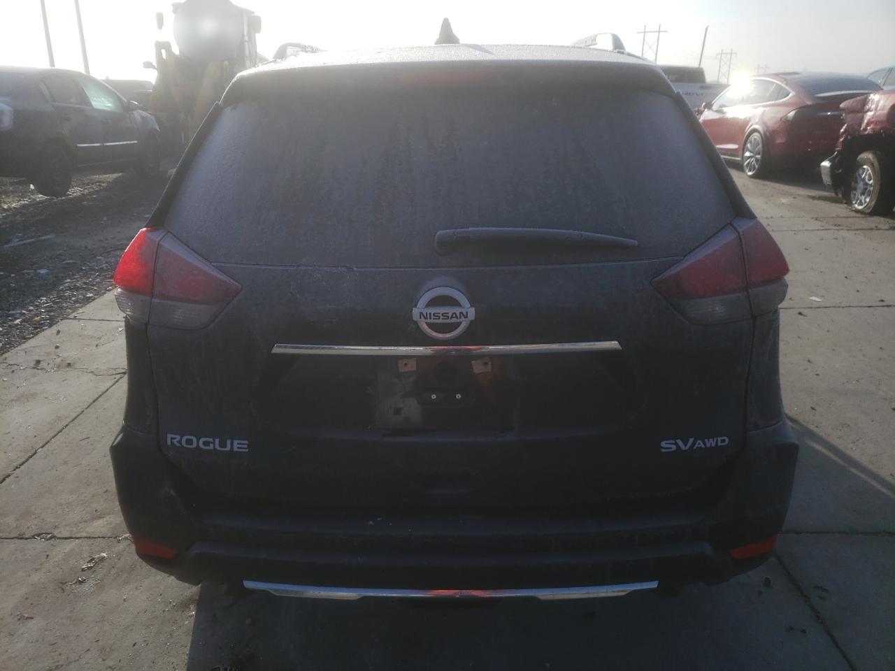 2017 Nissan Rogue - Image 6