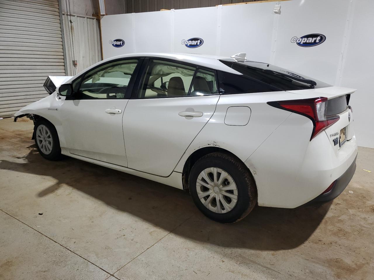 2019 Toyota Prius - Image 2