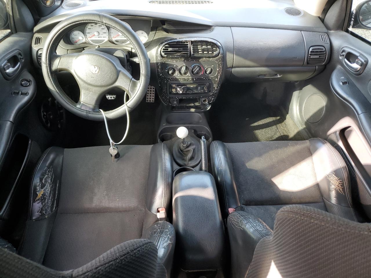 2005 Dodge Neon - Image 8