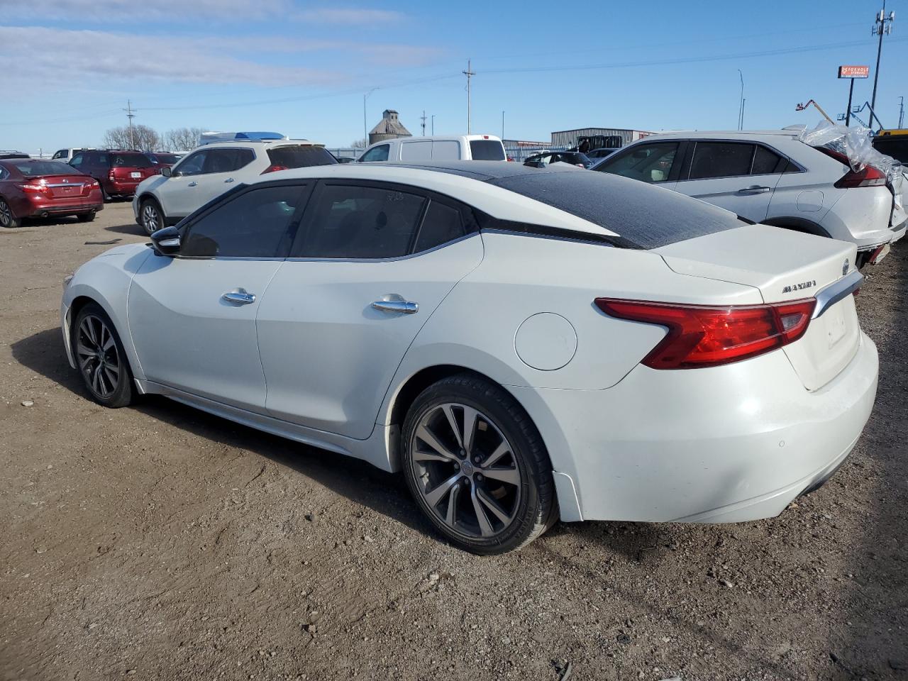 2017 Nissan Maxima - Image 2