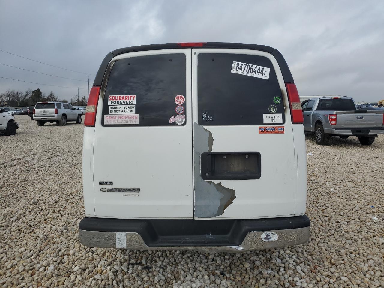 2011 Chevrolet Express - Image 6
