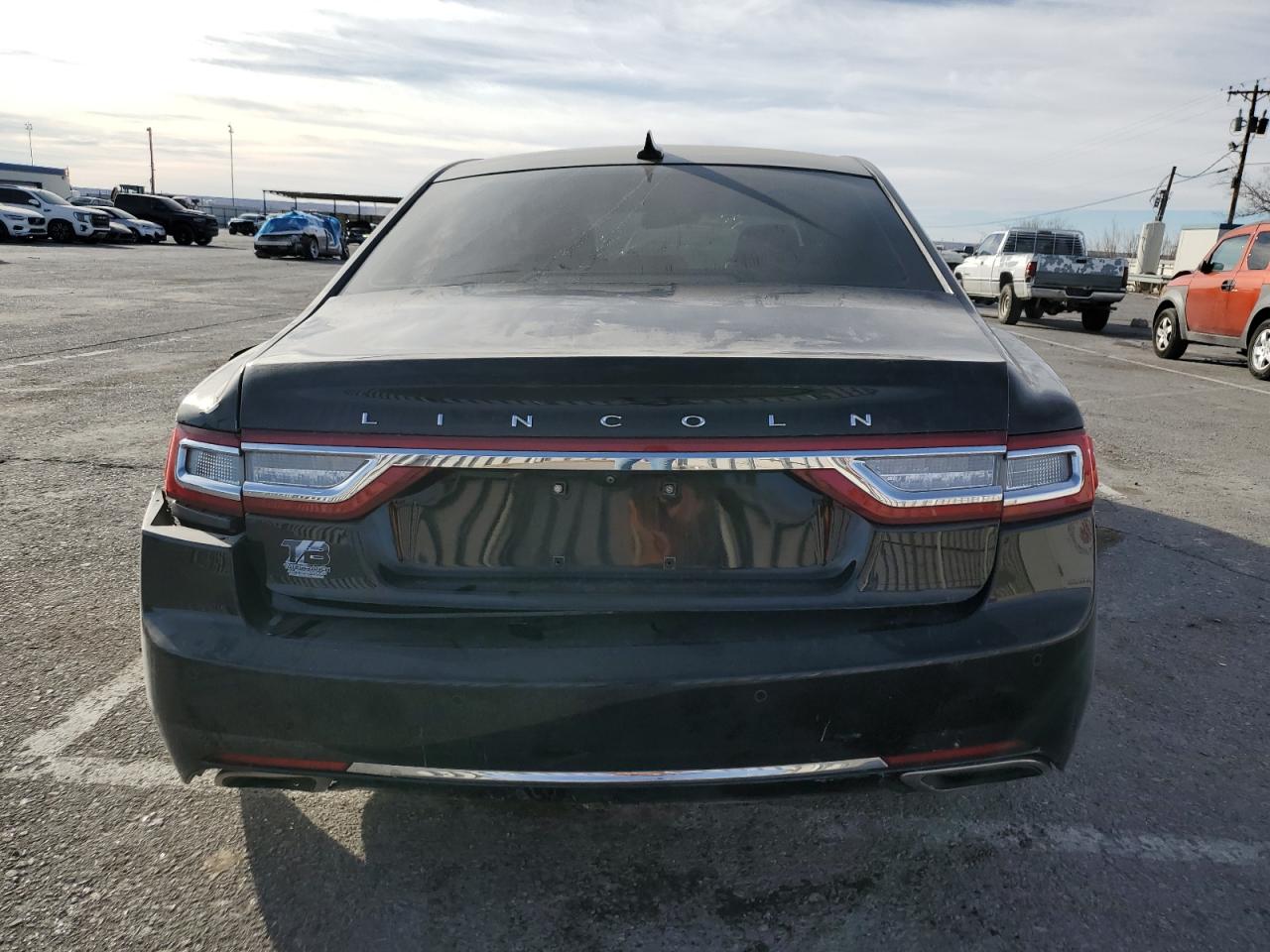 2018 Lincoln Continental - Image 6