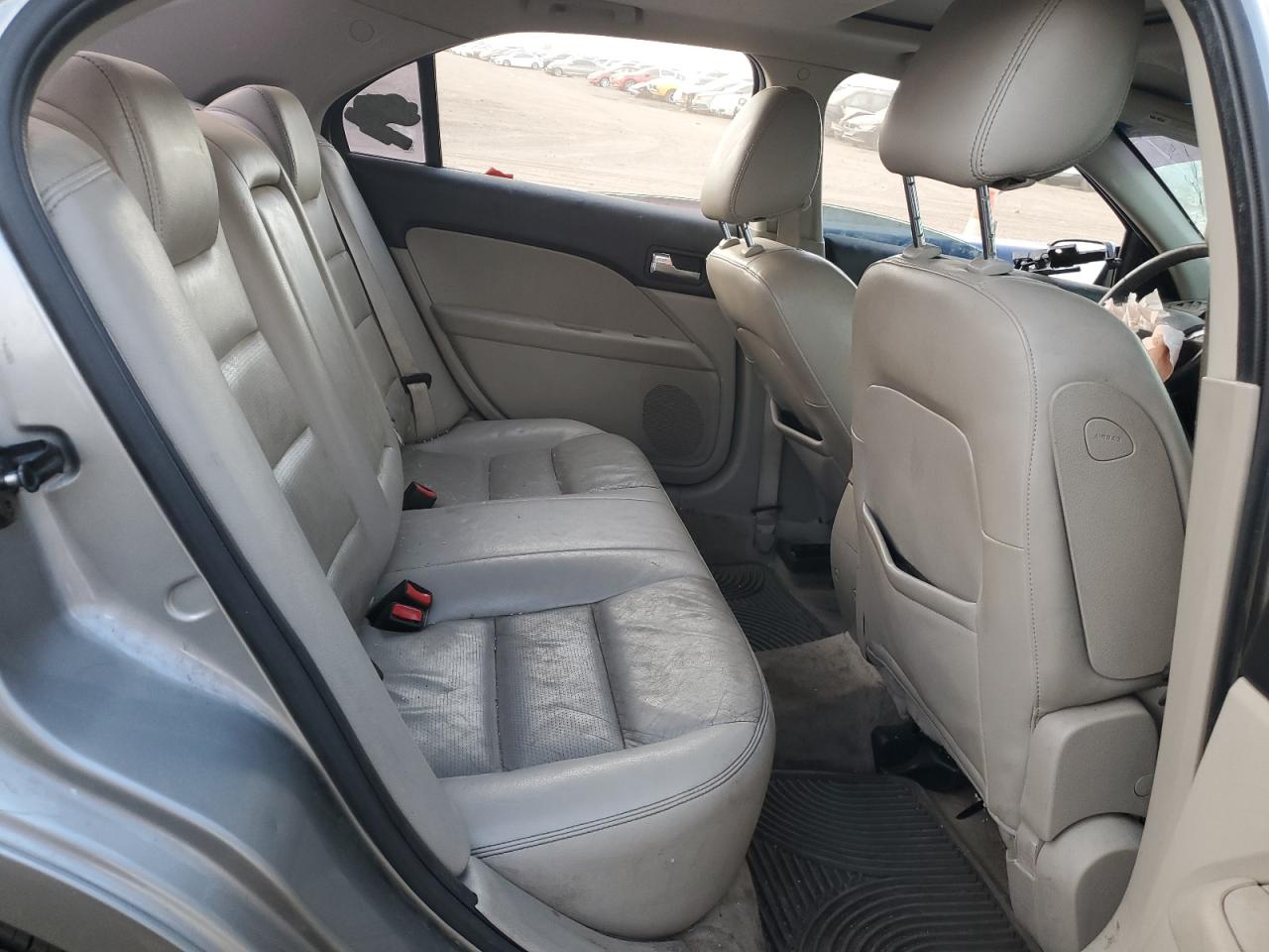 2009 Ford Fusion - Image 10
