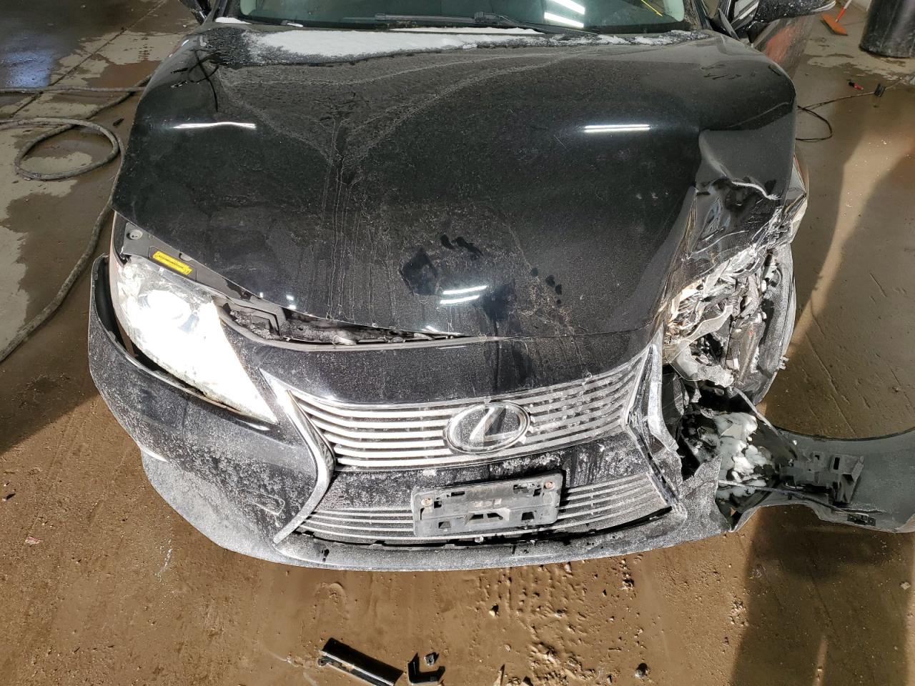 2014 Lexus ES - Image 11