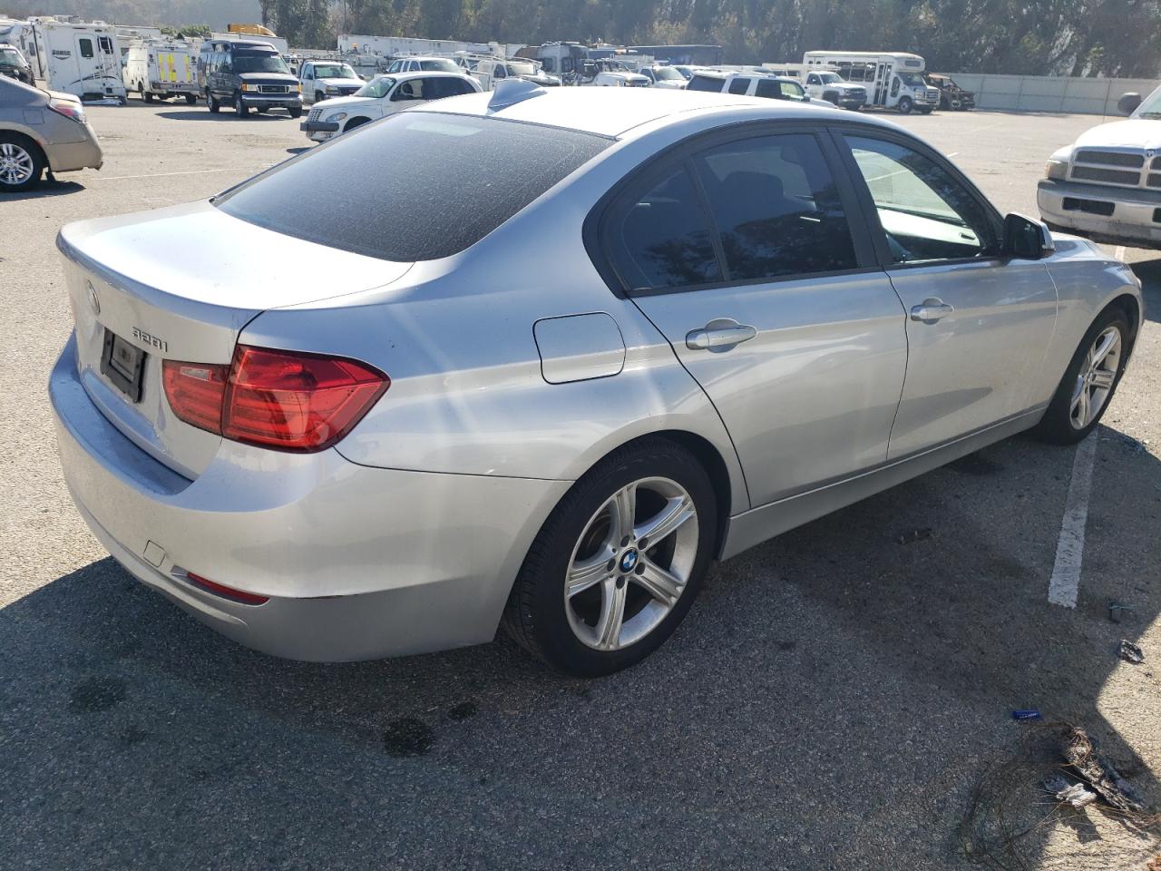 VIN WBA3C1C57DF438063 2013 BMW 3 SERIES no.3