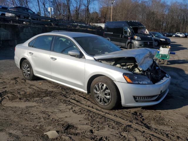  VOLKSWAGEN PASSAT 2012 Silver