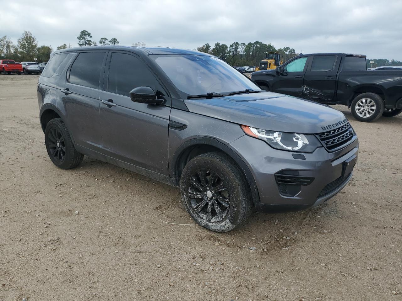 2019 Land Rover Discovery - Image 4