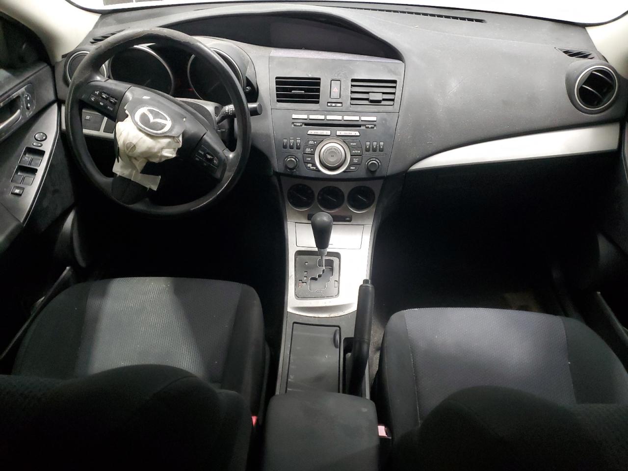 2011 Mazda 3 - Image 8