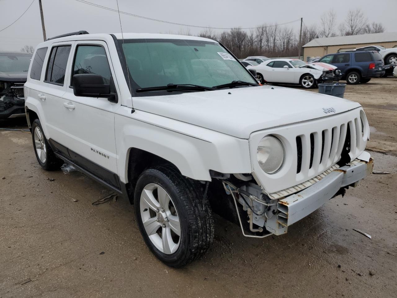 VIN 1C4NJPFB4DD251042 2013 JEEP PATRIOT no.4