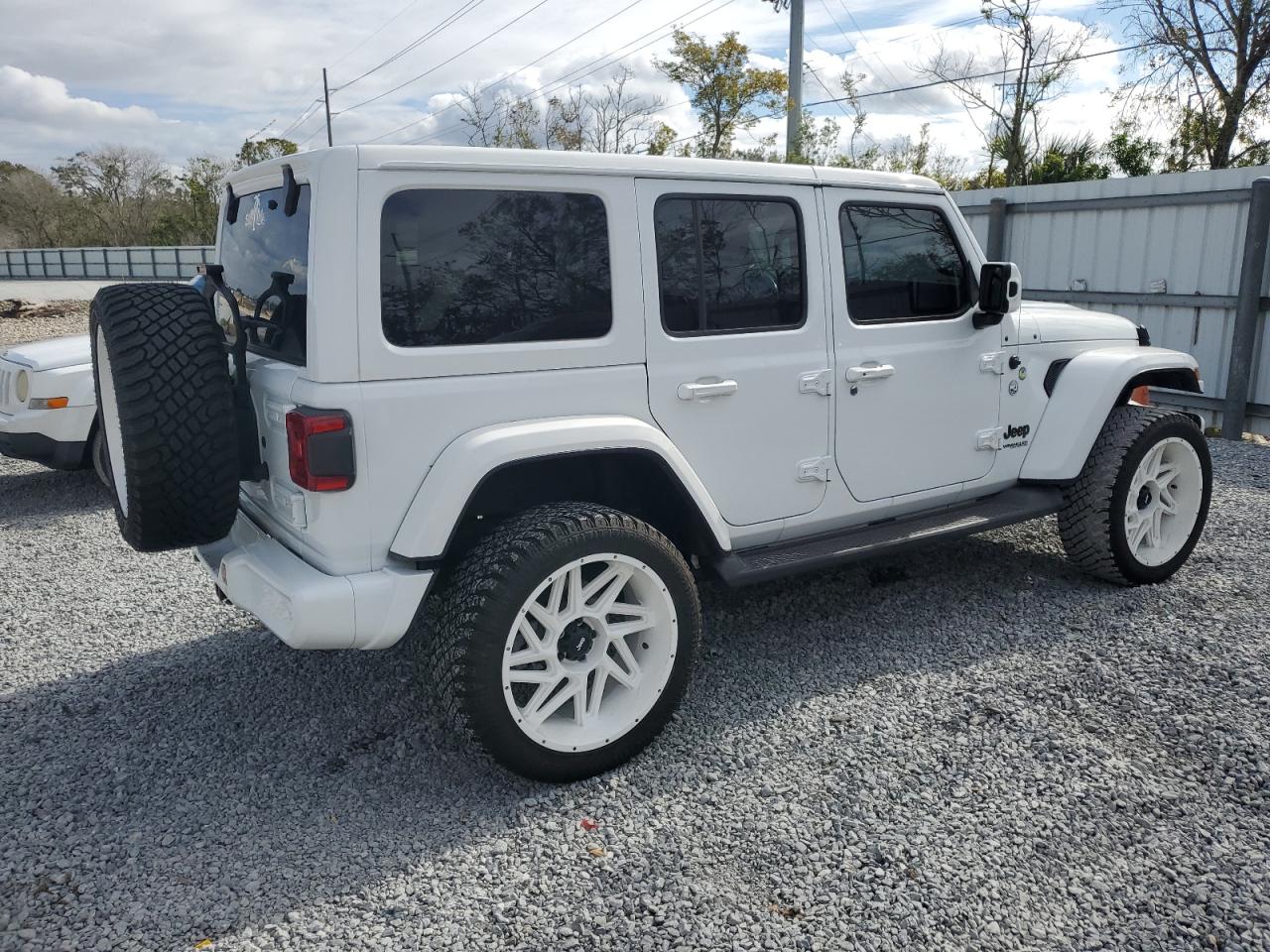 VIN 1C4HJXEG8MW518407 2021 JEEP WRANGLER no.3