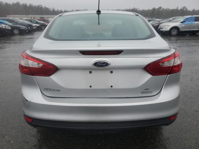  FORD FOCUS 2014 Srebrny