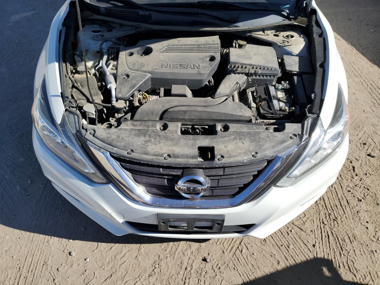 2016 Nissan Altima - Image 11