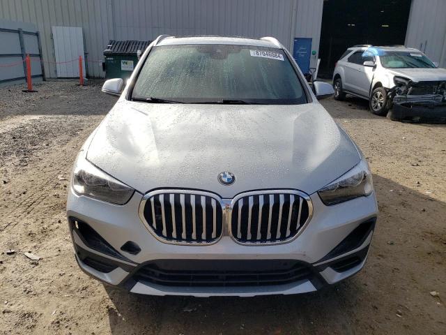  BMW X1 2021 Srebrny