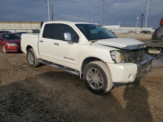  NISSAN TITAN 2014 Белы