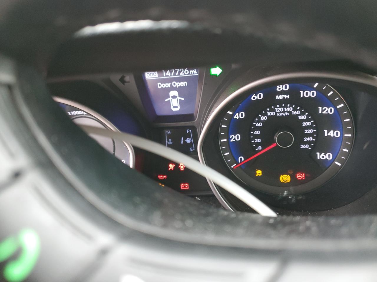 2013 Hyundai Elantra - Image 9