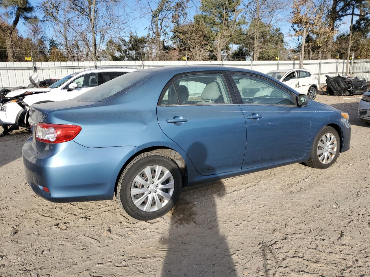 VIN 5YFBU4EE3DP104180 2013 TOYOTA COROLLA no.3