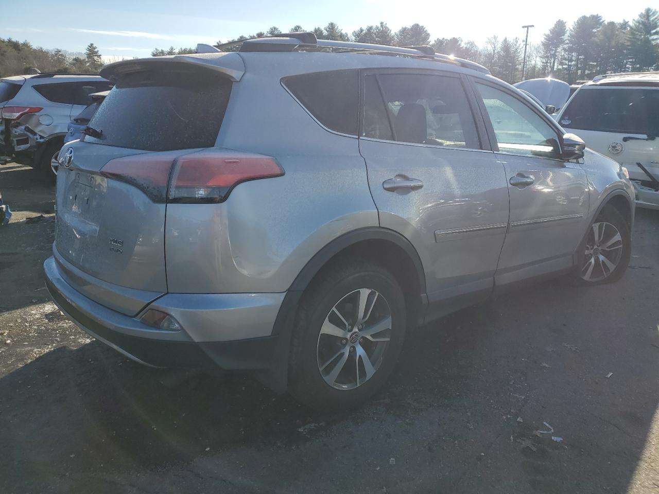 VIN 2T3RFREV9HW572352 2017 TOYOTA RAV4 no.3