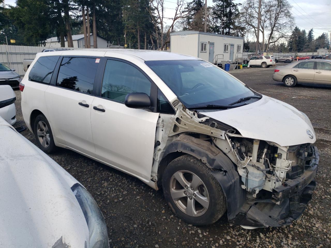 2016 Toyota Sienna - Image 4