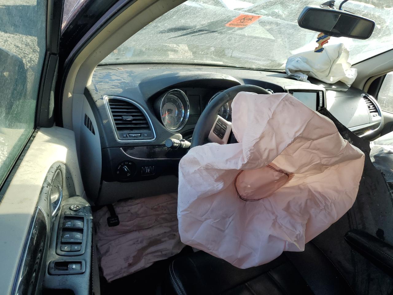 2016 Chrysler Town & Country Touring VIN: 2C4RC1BGXGR187679 Lot: 83467694