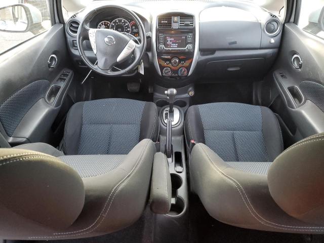  NISSAN VERSA 2018 Srebrny