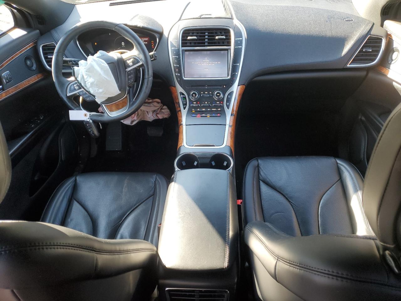 2020 Lincoln Nautilus - Image 8