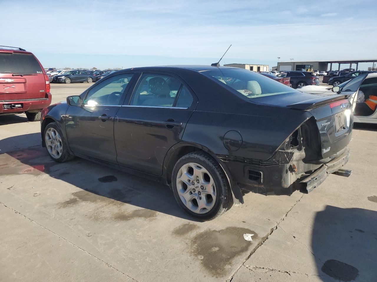 2011 Ford Fusion - Image 2