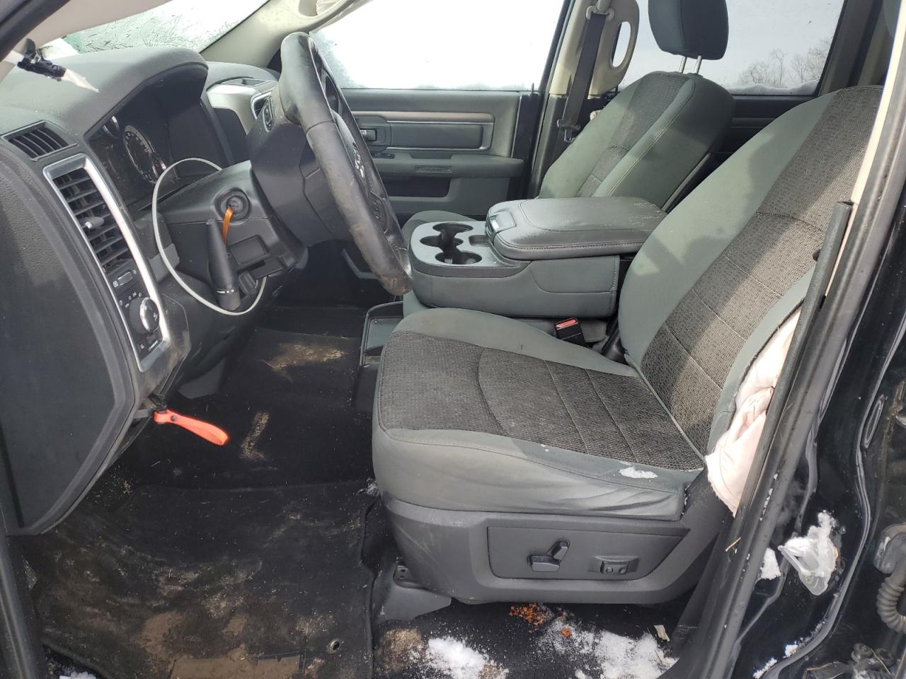 2015 RAM 1500 - Image 7