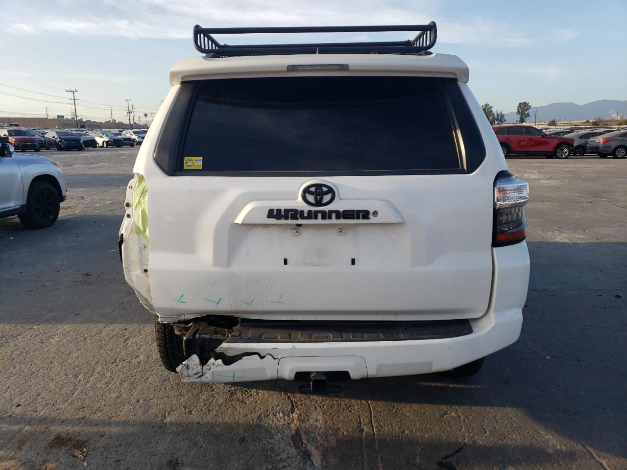 2020 Toyota 4Runner - Image 6