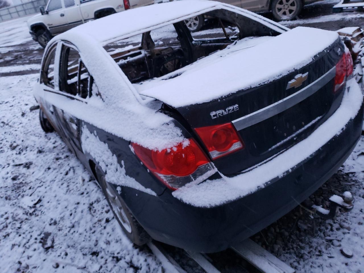 2015 Chevrolet Cruze - Image 2