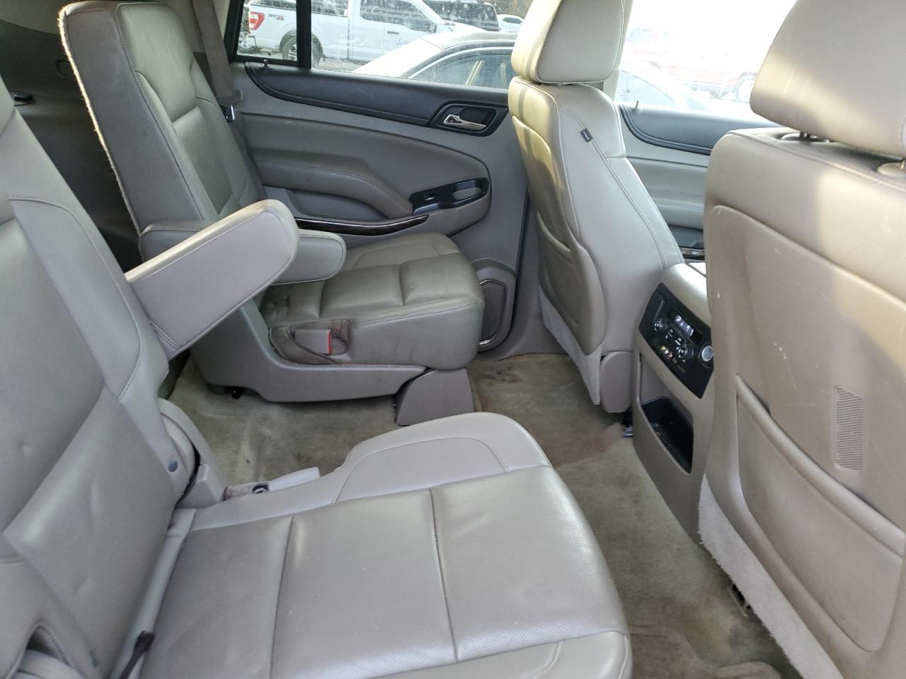 2016 GMC Yukon - Image 11