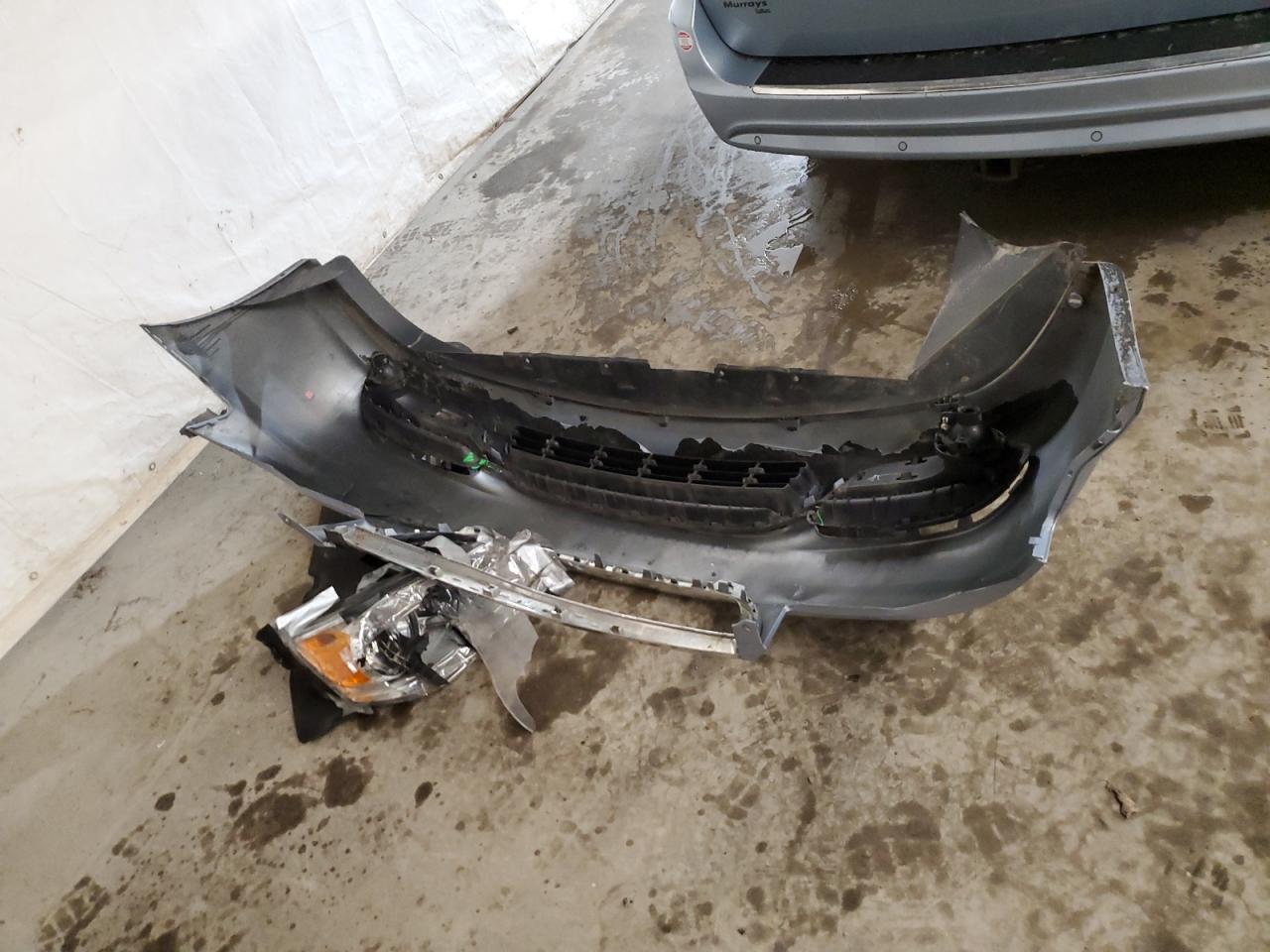 2016 Chrysler Town & Country Touring L VIN: 2C4RC1CG2GR240437 Lot: 86421654