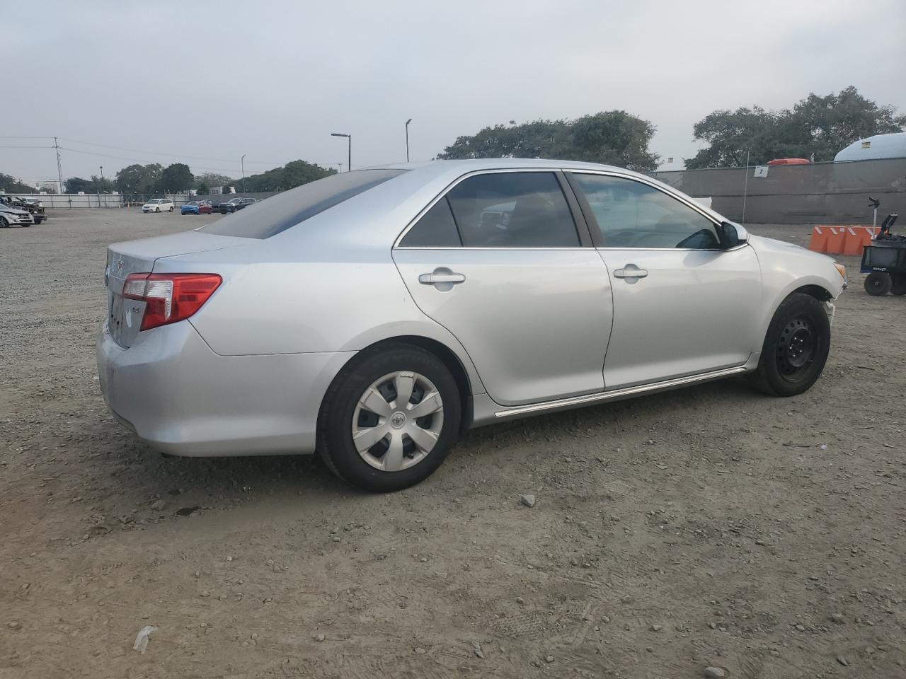 VIN 4T4BF1FK7DR307381 2013 TOYOTA CAMRY no.3