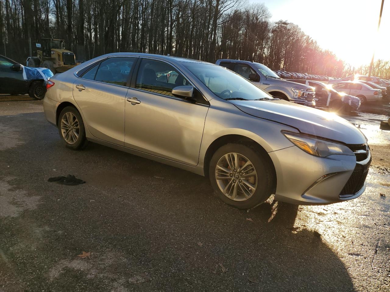 2016 Toyota Camry - Image 4