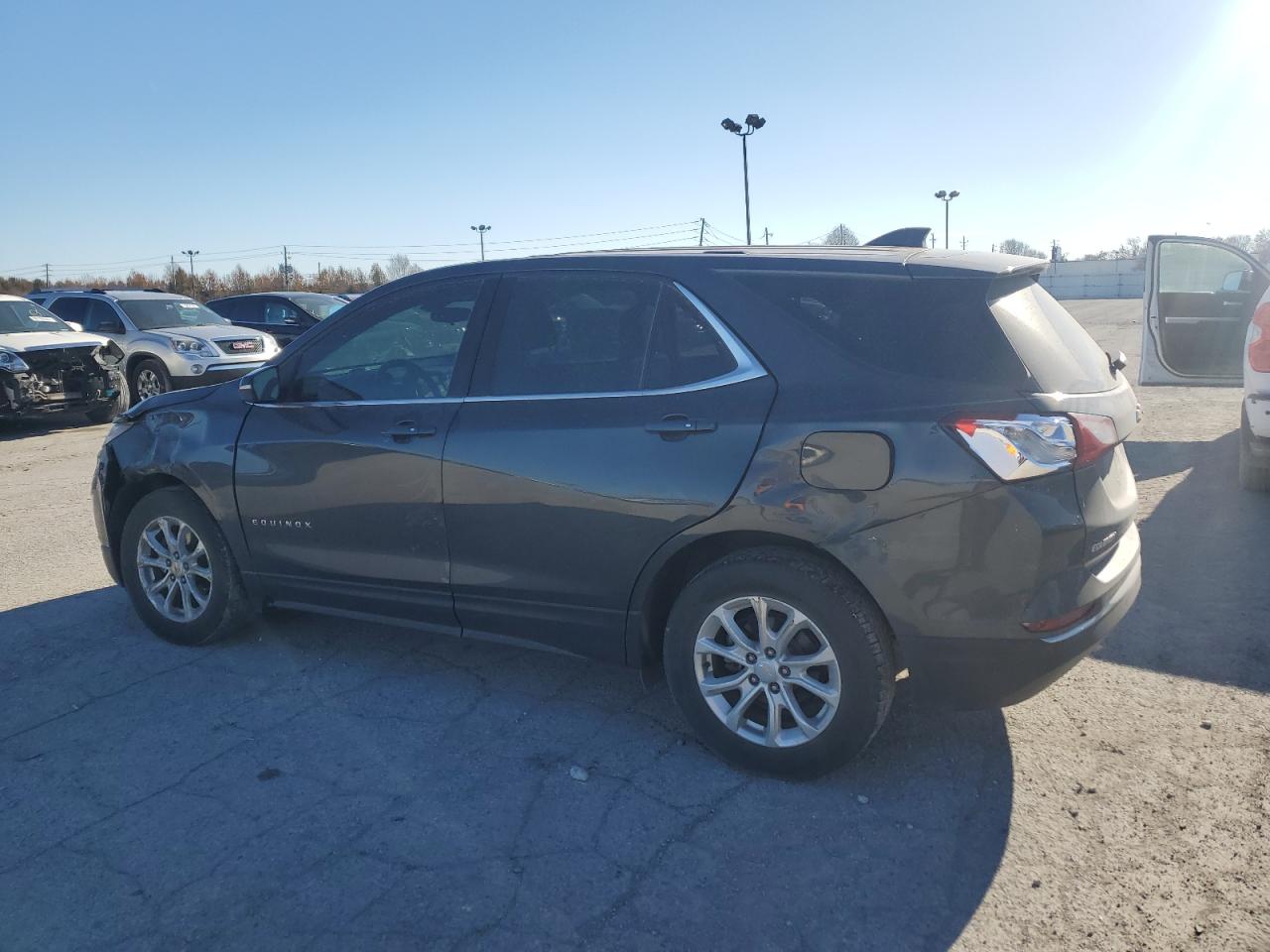 2018 Chevrolet Equinox - Image 2